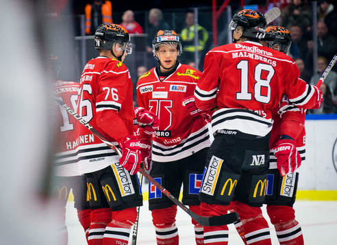 Örebros Kristian Näkyvä jublar vid 1-1