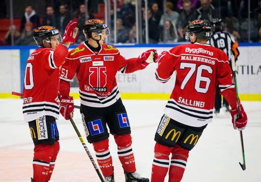 Örebros Kristian Näkyvä jublar vid 1-1