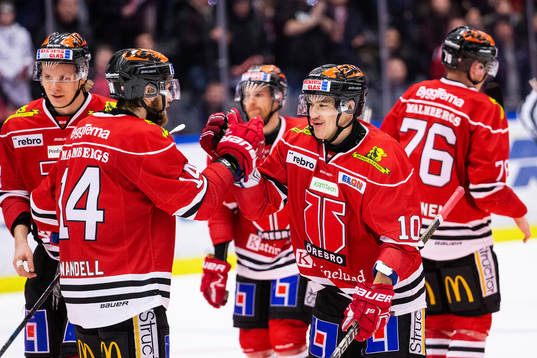 Örebros Shane Harper jublar