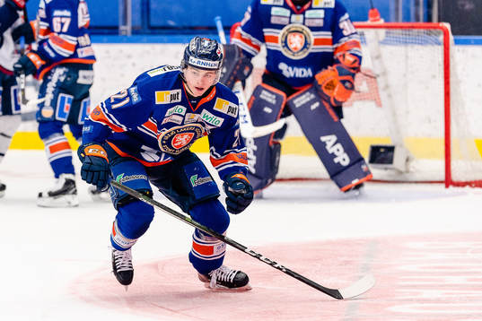 Växjös Filip Cederqvistunder ishockeymatchen i SHL mellan