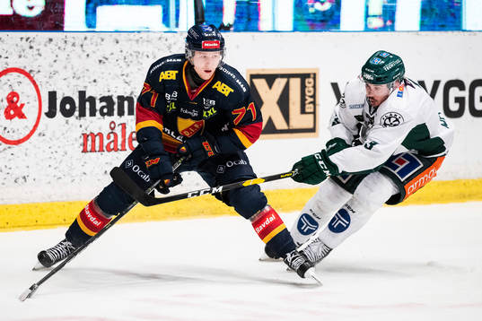 Djurgårdens Jonathan Davidsson och Färjestads Jens Westin