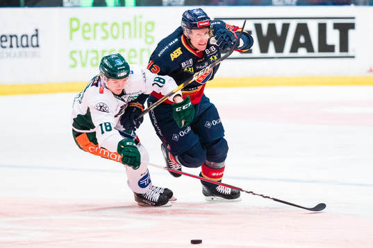 Färjestads Axel Ottosson och Djurgårdens Petteri Wirtanen