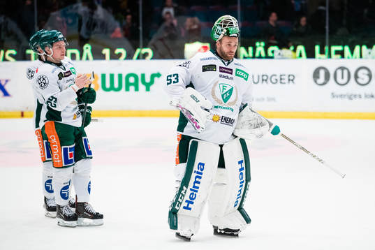 Färjestads målvakt Markus Svensson deppar