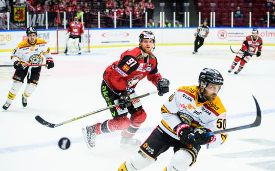 Malmö Redhawks Max Görtz och Luleås Daniel Sondell