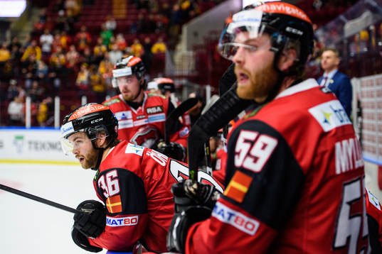 Malmö Redhawks Anton Öhman och Anton Mylläri deppar i