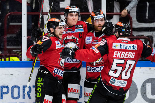 Malmö Redhawks Konstantin Komarek jublar