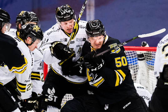Panterns Axel Blomqvist i duell