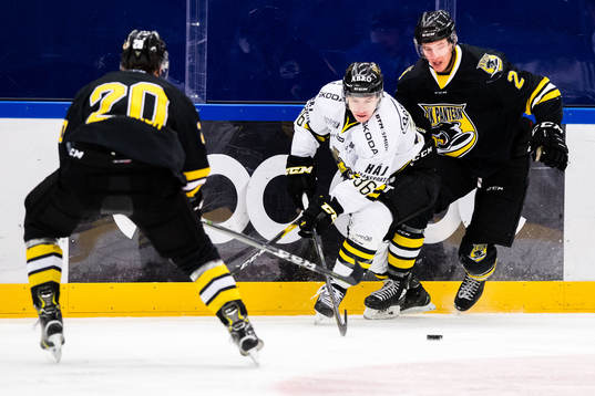 s Anton Holm och Panterns Valentin Pilet