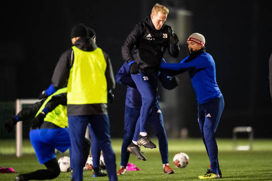 Wille Sörensen och målvakt Filiph Bodenäs