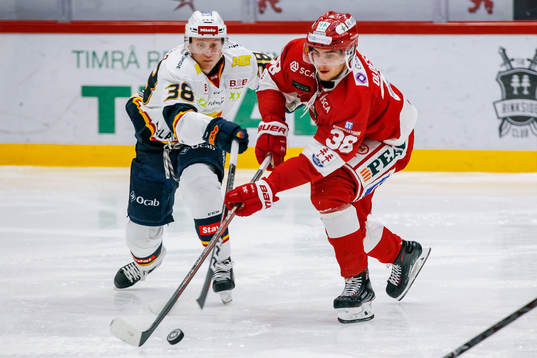 Timrås Jacob Olofsson och Djurgårdens Olle Alsing
