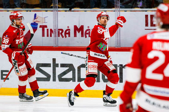 Timrås Johannes Salmonsson jublar