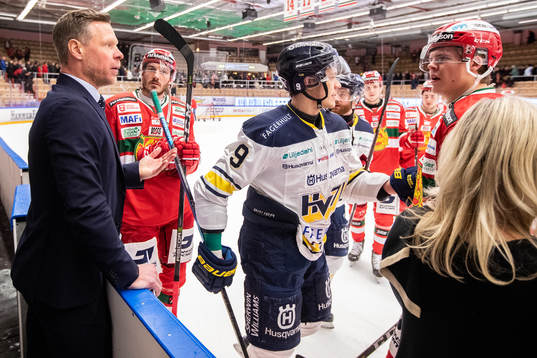 s assisterande tränare Nicklas Rahm och Moras Erlend