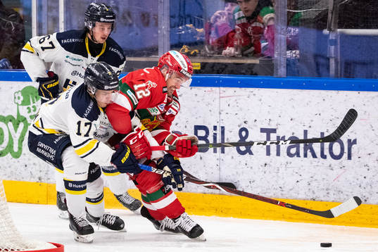 s Isac Brännström och Christoffer Törngren och Moras
