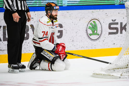 Örebros Nick Ebert deppar