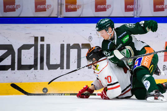 Örebros Shane Harper och Färjestads Axel Ottosson