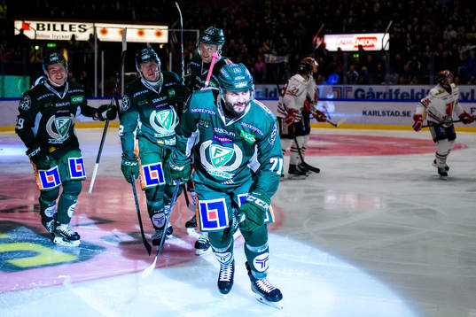 Färjestads Jesse Virtanen jublar