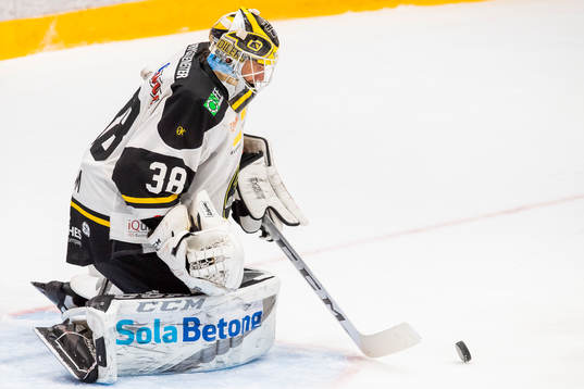 Goaltender Henrik Holm of Stavanger Oilers