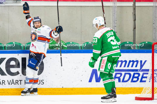 Växjös Janne Pesonen jublar