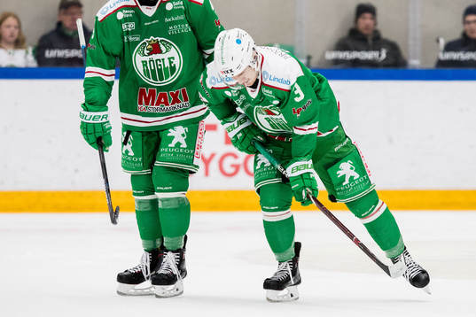 Rögles Daniel Bertov grimaserar