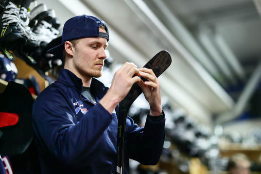 Linköpings Nick Sörensen före ishockeymatchen i SHL