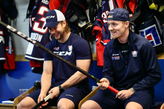 Linköpings Andrew Gordon och Nick Sörensen före