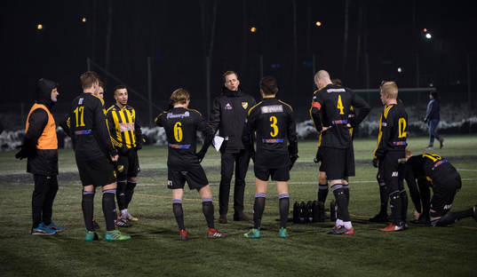 IFK Hässleholms tränare Jonas Jönsson i träningsmatchen