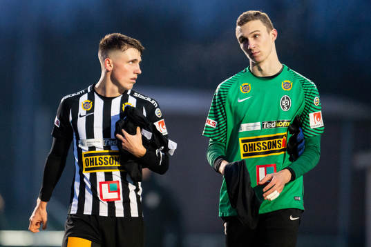 Landskronas målvakt Beck Dane Wallgård och Hampus Ferhm
