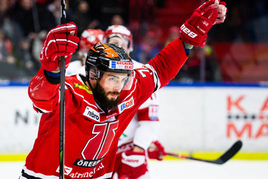 Örebros Nick Ebert jublar