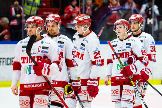 Timrås Patrik Blomberg deppar med lagkamrater