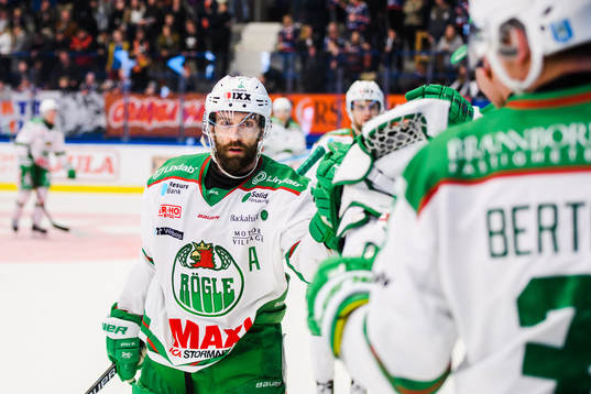 Rögles Taylor Matson jublar