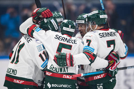 Frölundas Samuel Fagemo, Chay Genoway och Pathrik