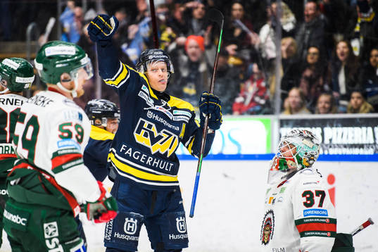s Anton Bengtsson jublar