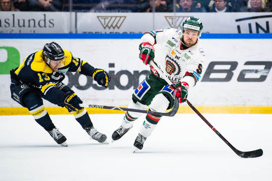 s Oscar Sundh och Frölundas Mats Rosseli Olsen