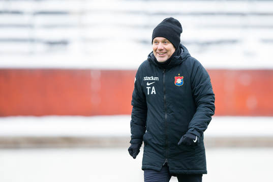 Örgrytes tränare Thomas Askebrand