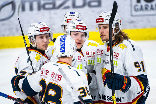 Djurgårdens Jonathan Davidsson, Marcus Davidsson (mitten)