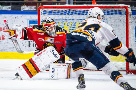 Luleås målvakt Joel Lassinantti och Djurgårdens Erik