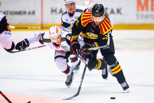 Brynäs Robert Kousal och Malmö Redhawks Johan Olofsson