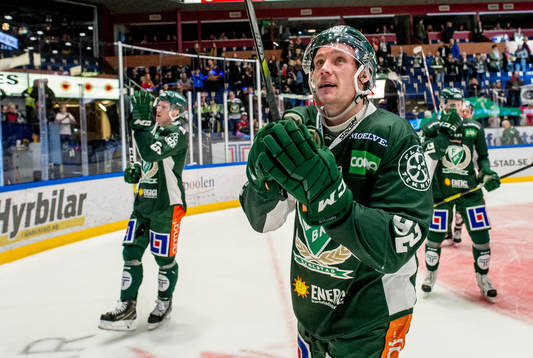 Färjestads Jesper Olofsson jublar