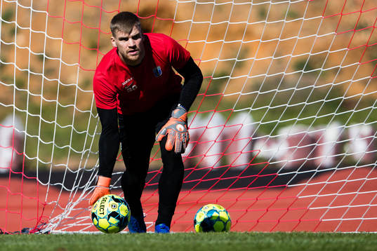 Målvakt Lukas Jonsson