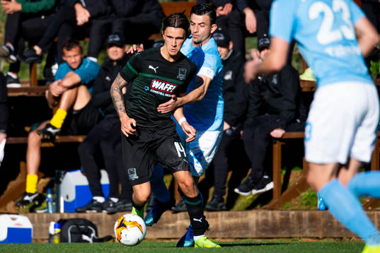 Kristoffer Olsson of Krasnodar and Behrang Safari of Malmö