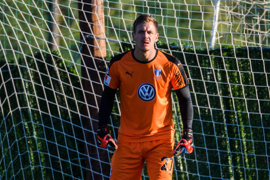 Goalkeeper Johan Dahlin of Malmö FF