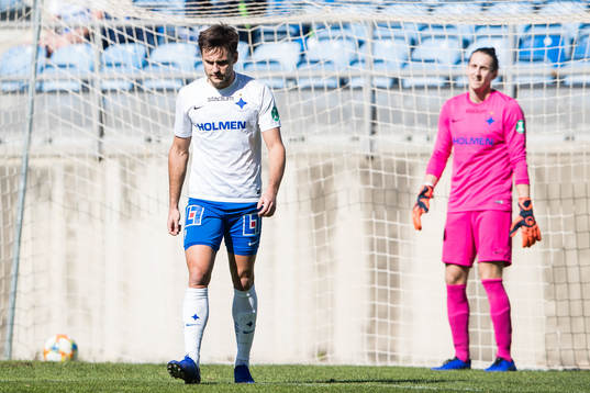 Norrköpings Johannes Vall och målvakt David Mitov Nilsson