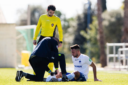 Norrköpings Sead Haksabanovic plåstras om
