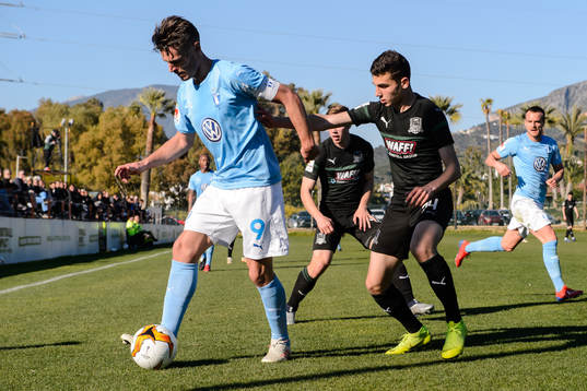 Markus Rosenberg of Malmö FF and Eduard Spertsian