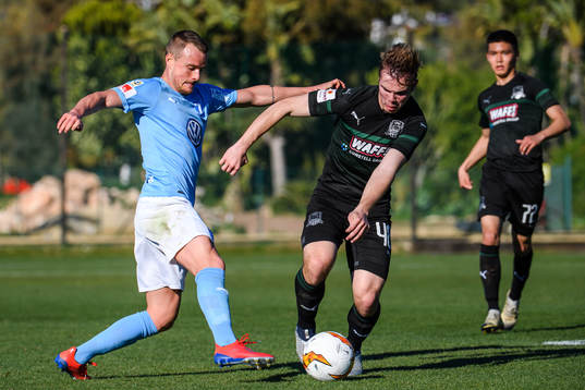Eric Larsson of Malmö FF and Igor Paradin of Krasnodar