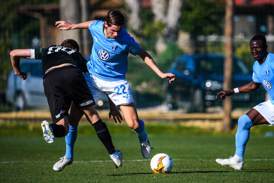 Evgeniy Nazarov of Krasnodar and Adi Nalic of Malmö FF