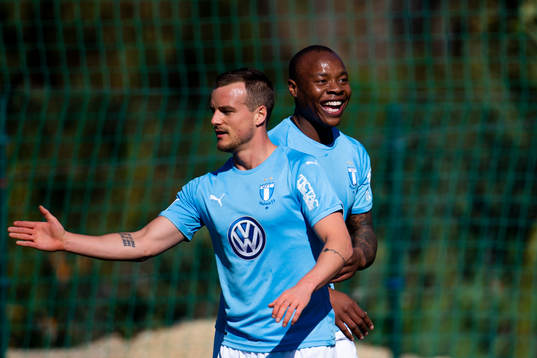 Eric Larsson and Carlos Strandberg celebrates