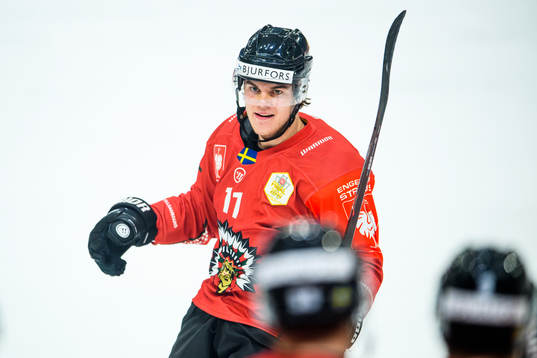 Samuel Fagemo of Frölunda celebrates the 1-0 goal