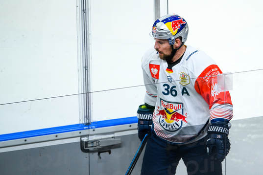 Yannic Seidenberg  of Red Bull Munich in the penalty box