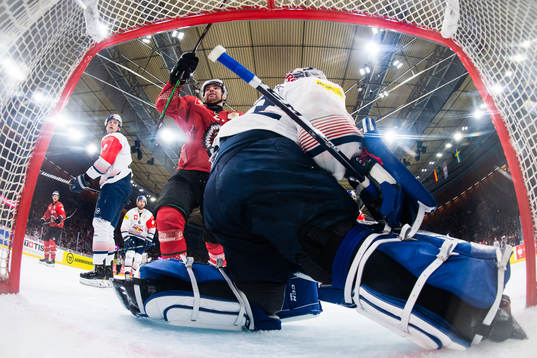 Ponthus Westerholm of Frölunda celebrates